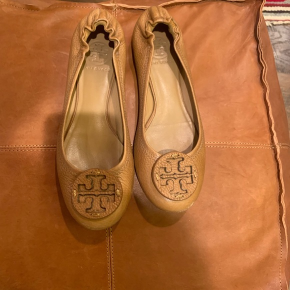 Tory Burch Shoes - Tory Burch Cognac/Tan Leather Logo Ballet Flats